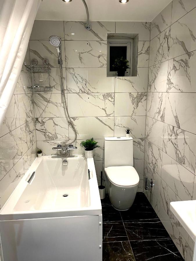Smart/ Modern One Bedroom Flat Пърли Екстериор снимка